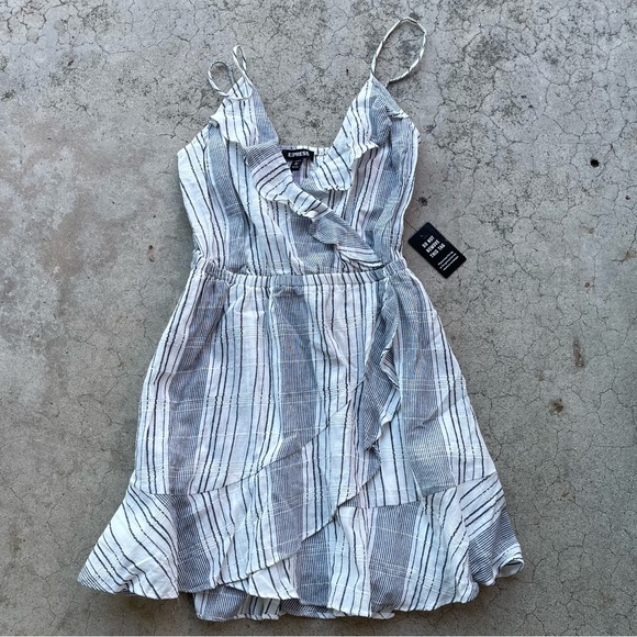 NWT Express Ruffle faux Wrap Cami Blue Striped Dress XSP mini summer brunch - Picture 6 of 8
